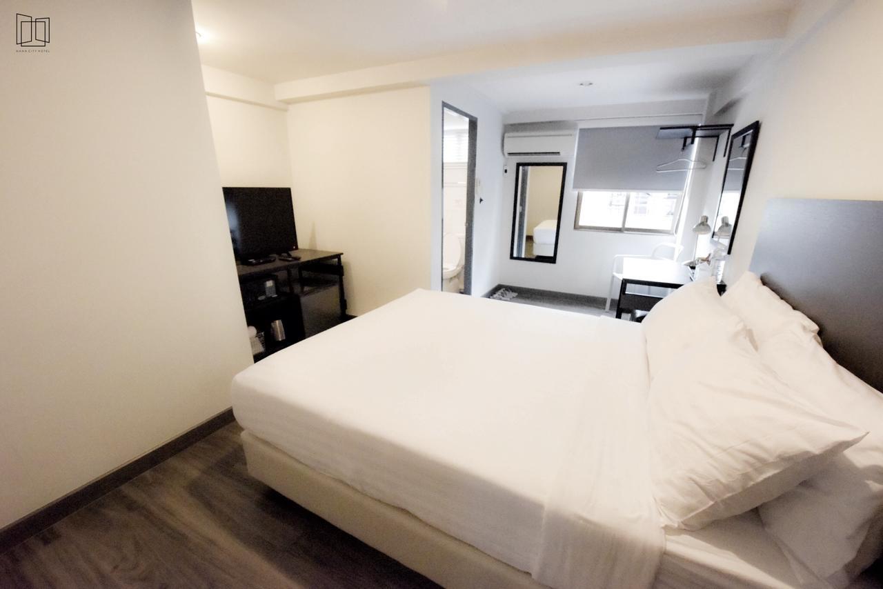 Nana City Hotel Bangkok Exterior photo