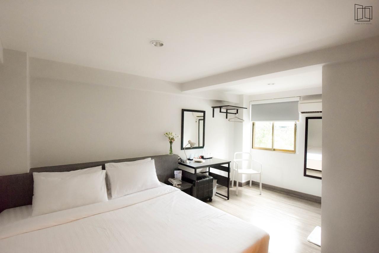 Nana City Hotel Bangkok Exterior photo