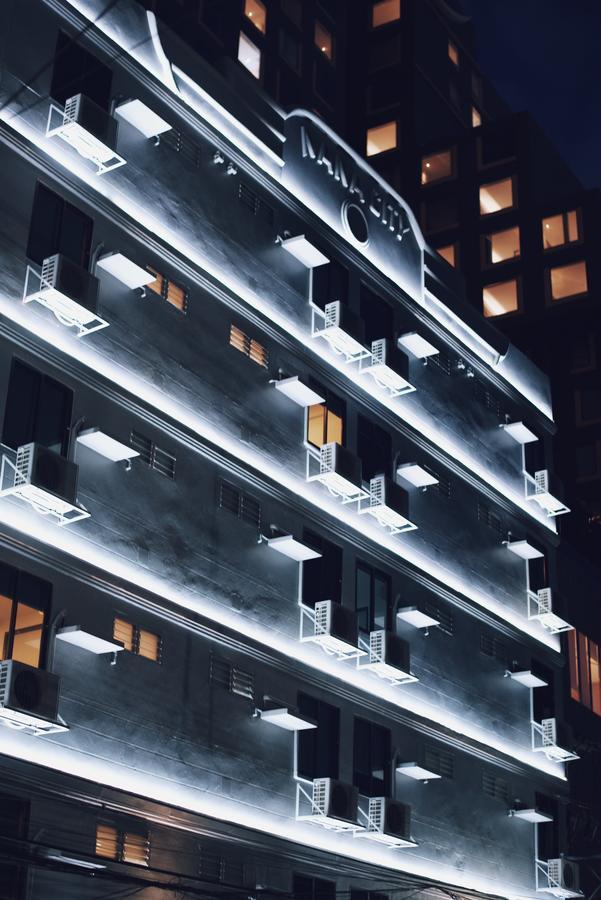 Nana City Hotel Bangkok Exterior photo